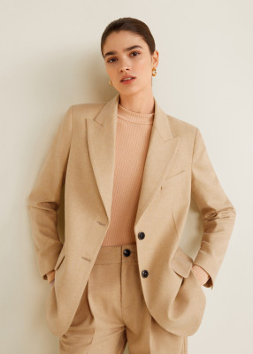 Alexandra Micu - Mango