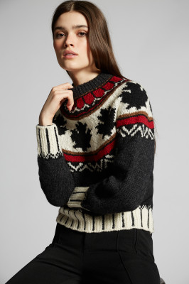 Alexandra Micu - DSquared2