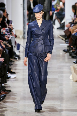 Alexandra Micu - Akris Autumn/Winter 2020 Fashion Show in Paris 