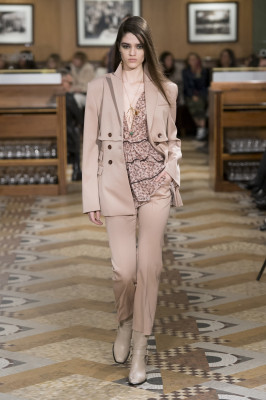 Alexandra Micu - Altuzarra Autumn/Winter 2018 Fashion Show in New York
