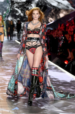 Alexina Graham - Vctoria`s Secret Fashion Show 2018 