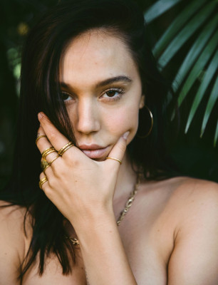 ALEXIS REN for Alexis Ren x Myst Mmxx, May 2020