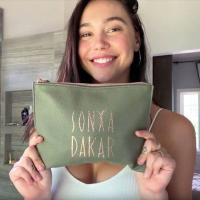 ALEXIS REN for Sonya Dakar x Alexis Ren Anniversary Beauty Capsule, 2020