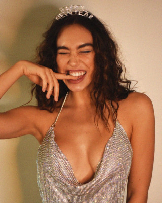 ALEXIS REN – New Year’s Eve Photoshoot 01/01/2020