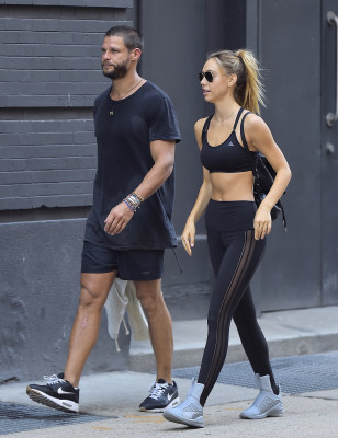 Alexis Ren pic #913810