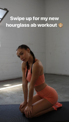 Alexis Ren pic #1079934