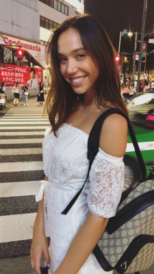 Alexis Ren pic #1098799