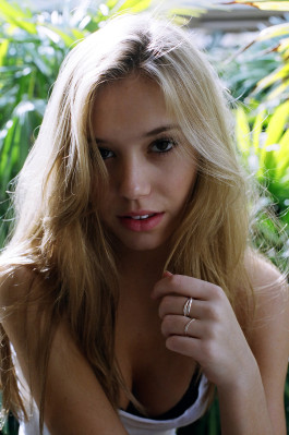 Alexis Ren pic #798267