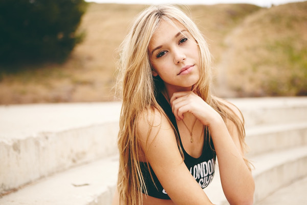 Alexis Ren pic #798280