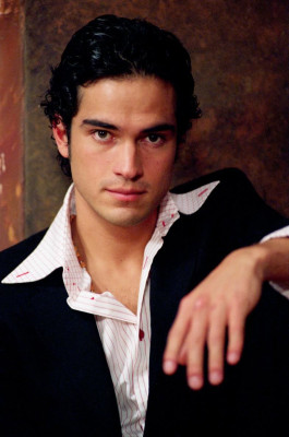 Alfonso Herrera  pic #534884