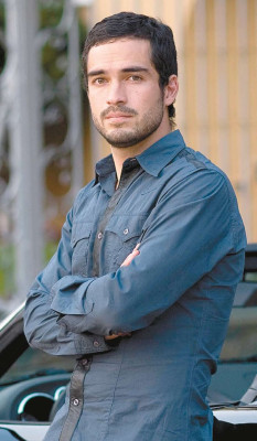 photo 7 in Alfonso Herrera  gallery [id520935] 2012-06-09 00:00:00
