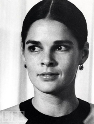 photo 15 in Ali MacGraw gallery [id395731] 2011-05-19 00:00:00