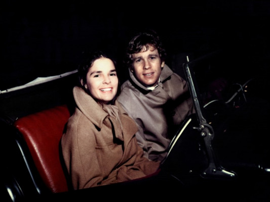 Ali MacGraw pic #400359
