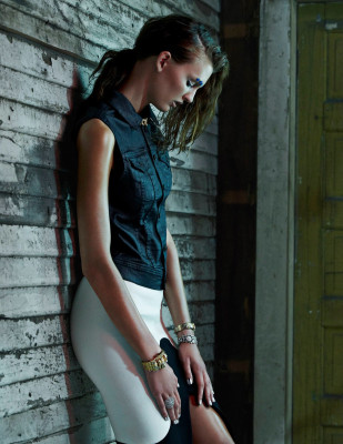 Ali Stephens pic #945455