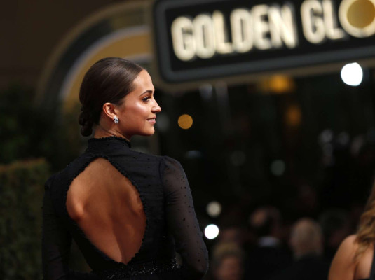 Alicia Vikander – 2018 Golden Globe Awards in Beverly Hills
