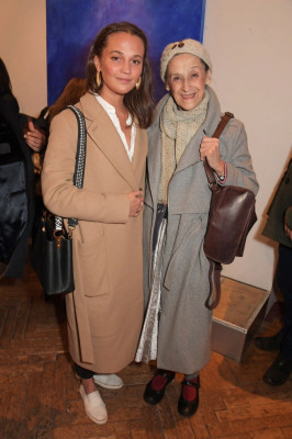 Alicia Vikander - Irene Petrafesa Art Exhibit in London 12/10/2019