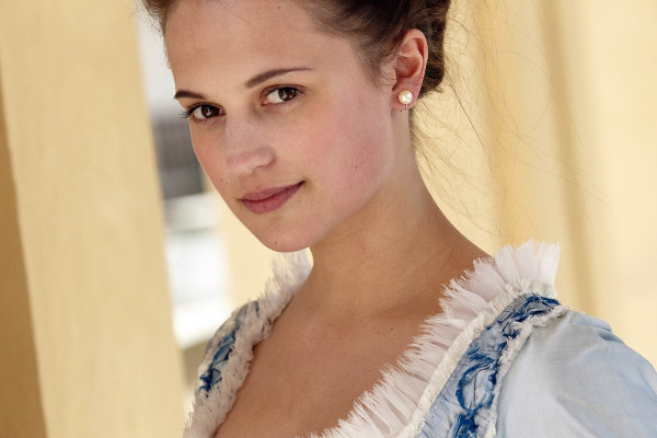 Alicia Vikander - En Kongelig Affaere (2012)