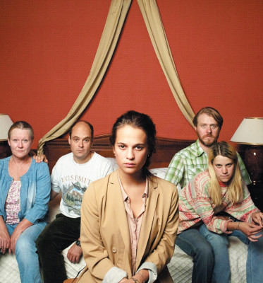 Alicia Vikander - Hotell (2013)