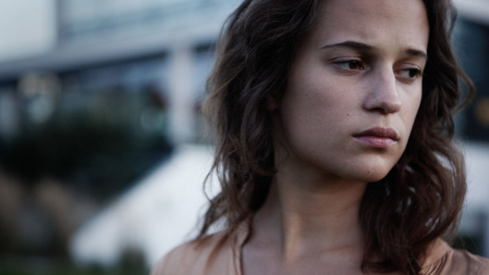 Alicia Vikander - Hotell (2013)