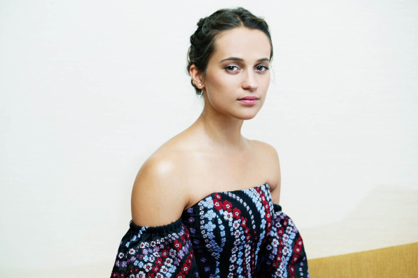Alicia Vikander - Spur (2016)