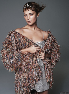 Alicia Vikander - Vogue US (2016)
