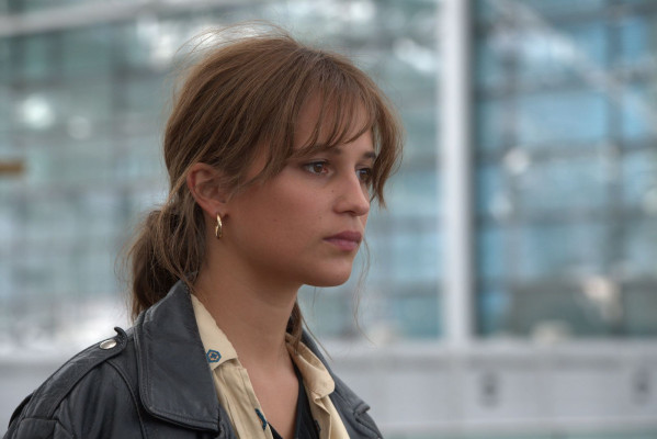 Alicia Vikander - Euphoria (2017)
