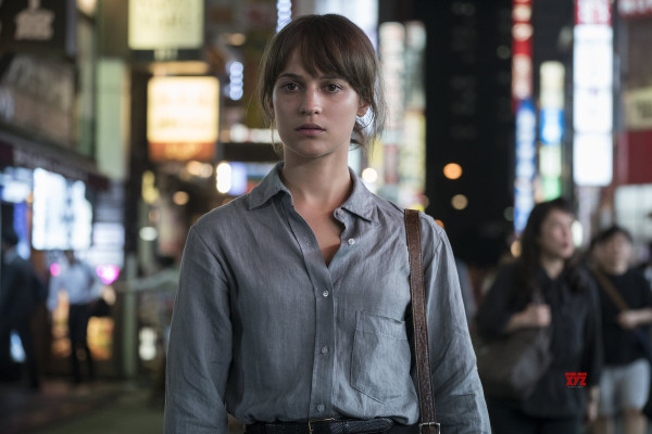 Alicia Vikander - Earthquake Bird (2019)