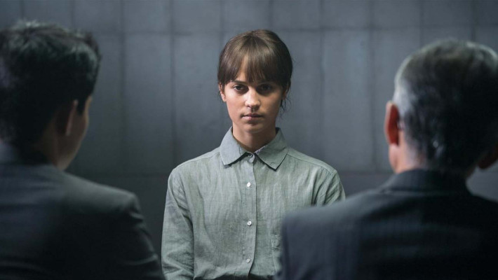 Alicia Vikander - Earthquake Bird (2019)