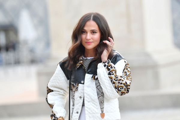 Alicia Vikander - Louis Vuitton Fashion Show in Paris 10/05/2021