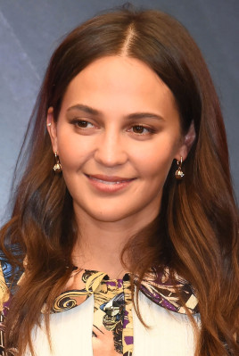 Alicia Vikander - &#039;Earthquake Bird&#039; Press Conference in Tokyo 10/29/2019