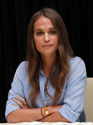 Alicia Vikander pic #830767