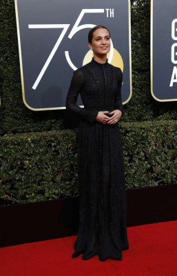 Alicia Vikander – 2018 Golden Globe Awards in Beverly Hills