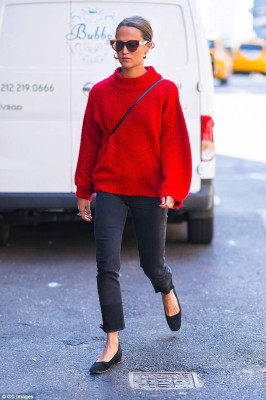 Alicia Vikander pic #1070007