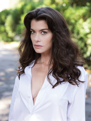 Alinne Moraes by Vinícius Mochizuki for Caras Brasil (2025)