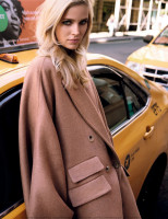 Alisa Ahmann – ELLE Magazine Italy