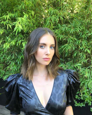 Alison Brie pic #1102239