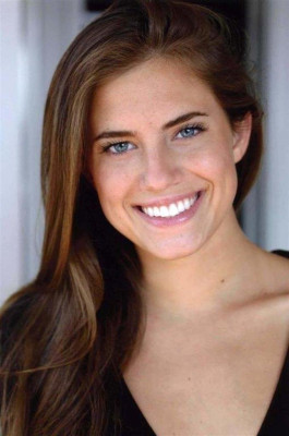 Allison Williams pic #622161