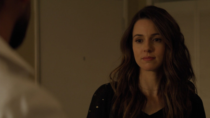 Alona Tal - Seal Team (2020) 3x11 &#039;Siege Protocol: Part 1&#039;