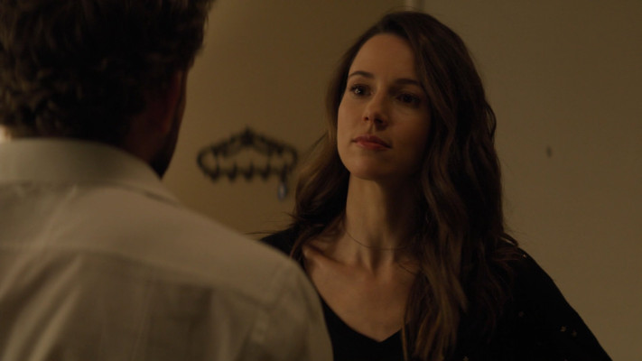 Alona Tal - Seal Team (2020) 3x11 &#039;Siege Protocol: Part 1&#039;