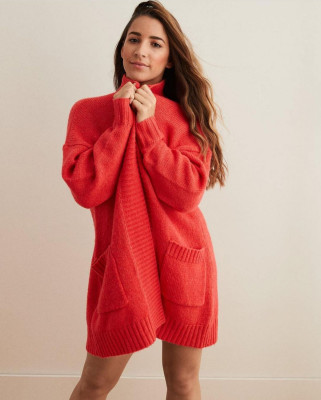 ALZ RAISMA for Aerie Winter 2018 Collection