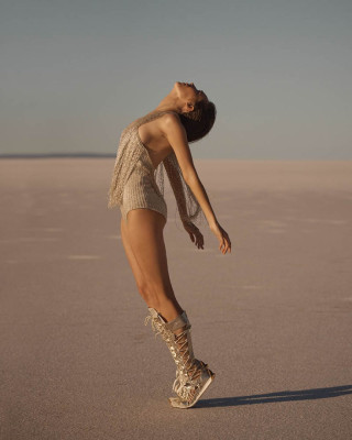 Alycia Debnam-Carey – foe ELLE Australia March 2025
