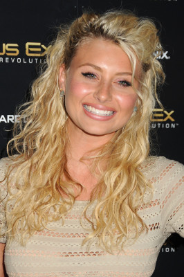 Alyson Michalka pic #414794