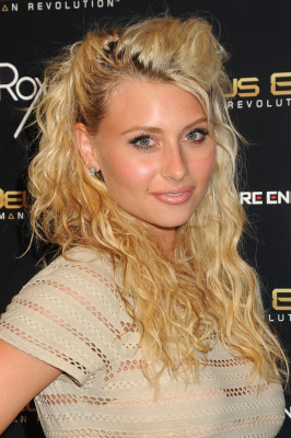 Alyson Michalka pic #414795