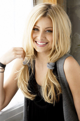 Alyson Michalka pic #305215