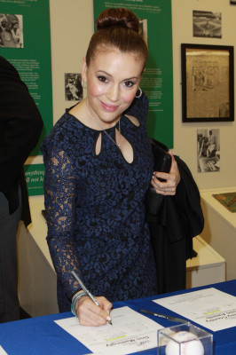 Alyssa Milano pic #602384