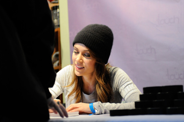 Alyssa Milano pic #503120