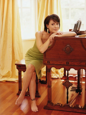 Alyssa Milano pic #677285