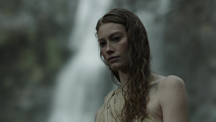 Alyssa Sutherland - Vikings - S01E09 