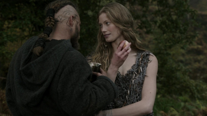 Alyssa Sutherland - Vikings - S01E09 