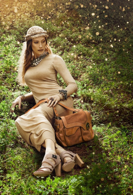 Alyssa Sutherland pic #973460